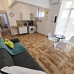 Апартаменти Efo Near The Ефоріє-Норд