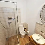 Efo Near The Апартаменти *