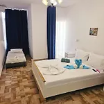 Апартаменти Efo Near The *