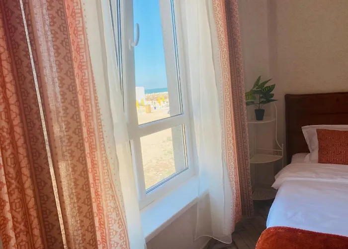 Efo Near The Apartment *