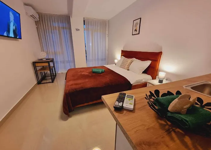 Efo Near The Apartment *