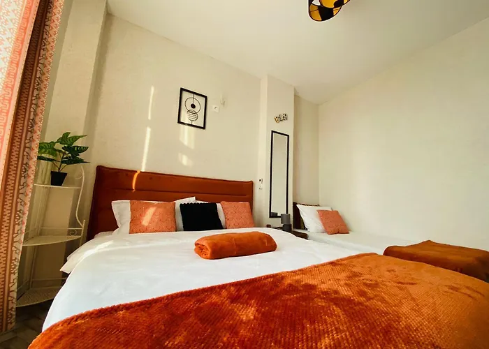 Efo Near The Apartment *