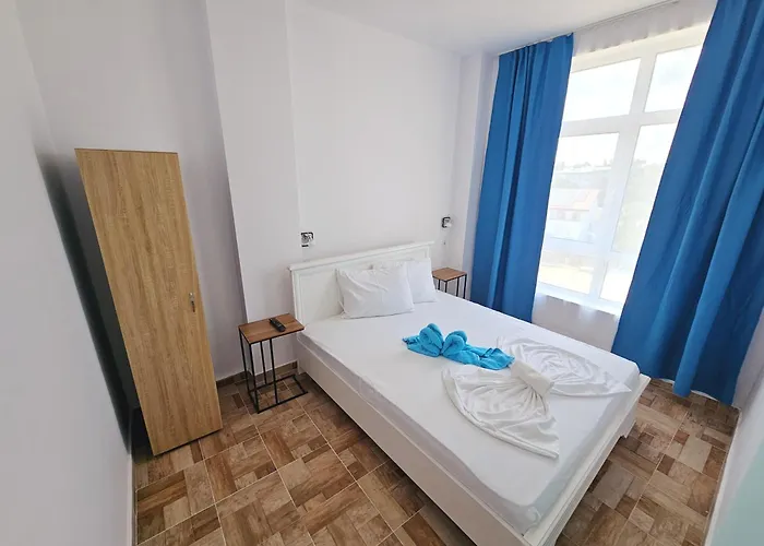 Efo Near The Apartment *