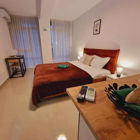 Efo Near The Apartamento *