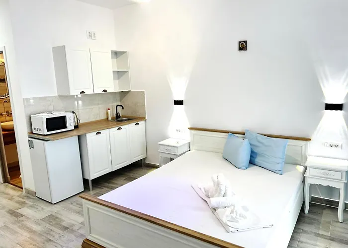 Efo Near The Apartment