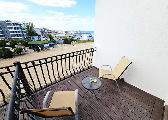 Efo Near The Apartment *